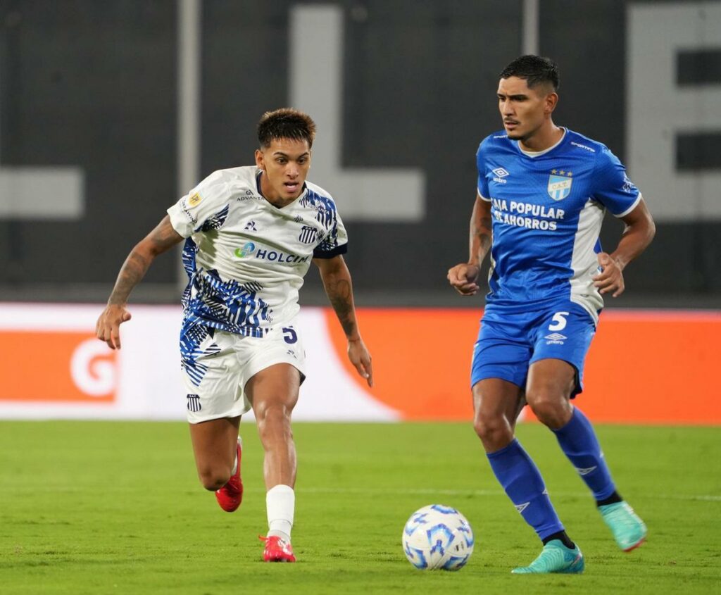 Talleres oficializó la llegada de Tomás Cardona Talleres oficializó la llegada de Tomás Cardona