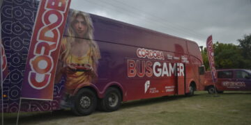 El Bus Gamer recorre la provincia con una innovadora experiencia interactiva