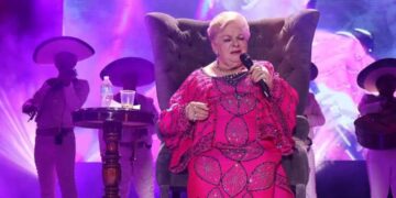 Murió Paquita la del Barrio, a los 77 años