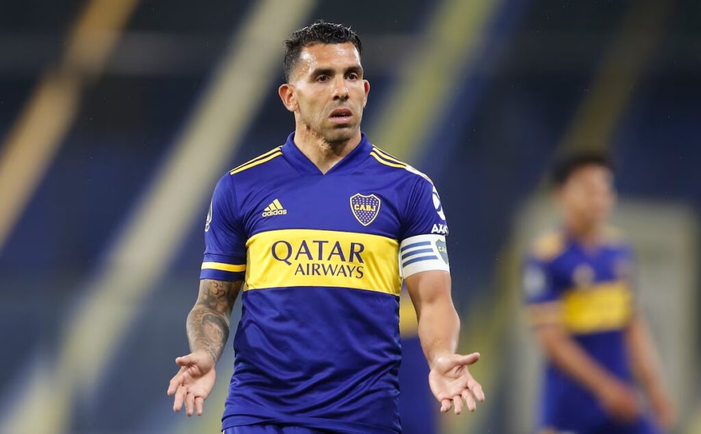 Tevez evitó pegarle a la dirigencia de Boca, pero aseguró que no ve bien al club