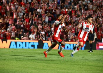 Instituto venció a Vélez y empieza a hacerse fuerte de local