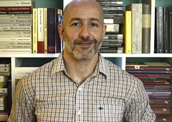 De la mentira a la ficción