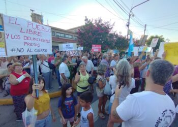 Vecinos de Villa Allende vuelven a movilizarse contra el proyecto de cerramiento de calles