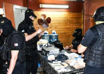 Desbarataron una organización narco con vínculos en Bouwer: secuestraron más de $17 millones