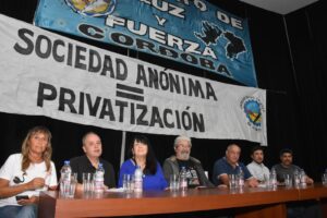 Masivo acto en rechazo al intento de privatizar Epec