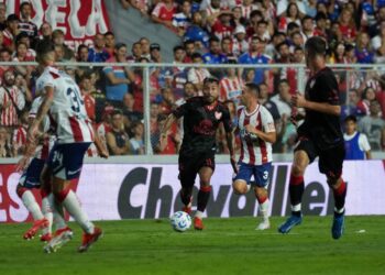 Instituto se trajo un punto de Santa Fe, con «gusto a poco»