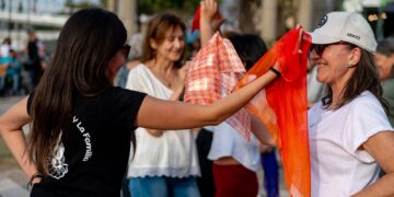 Fin de semana de feria, gastronomía, rock y folklore en el Paseo Suquía