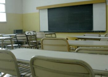 Arranca el ciclo lectivo 2025, con paro docente y reclamos varios