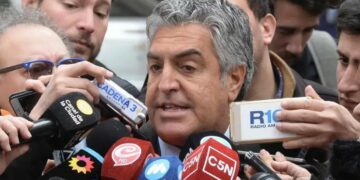 Denunciaron a Milei, Caputo y Bullrich por los incendios del sur