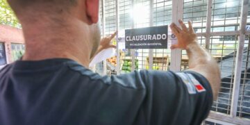 Clausuraron cinco comercios que no cumplían con las normas de eliminación de residuos