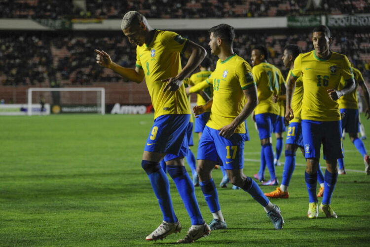 Brasil se presenta con ausencias claves