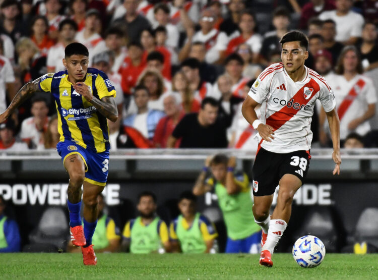 River y Rosario Central en el Monumental.