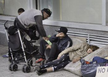 La pobreza bajó a 38,1% en el segundo semestre de 2024