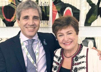 Caputo confirmó que se negocia con el FMI un desembolso de U$s 20.000 millones