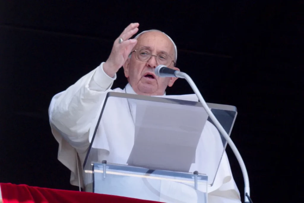 El papa Francisco no sufrió "ningún episodio de insuficiencia respiratoria"