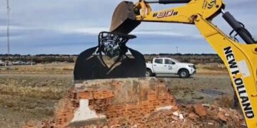 Pablo Grasso calificó de «pobreza intelectual» la demolición del monumento a Osvaldo Bayer
