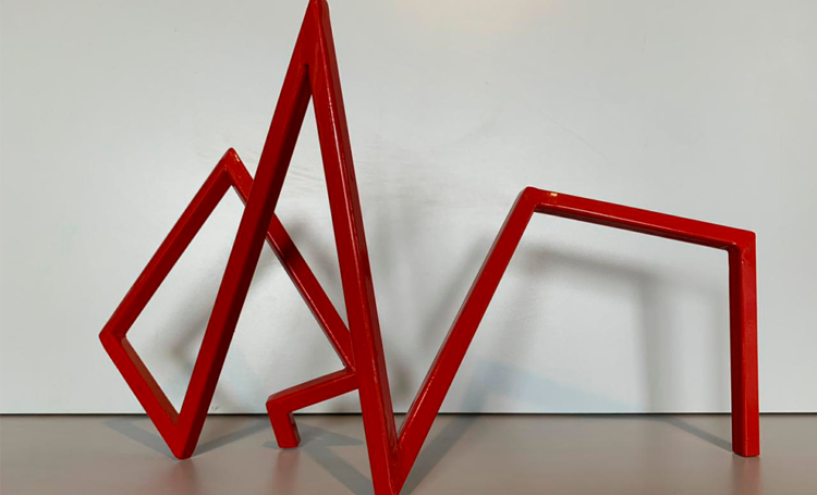 Se destacan propuestas de fotografía, instalación, escultura y pintura.