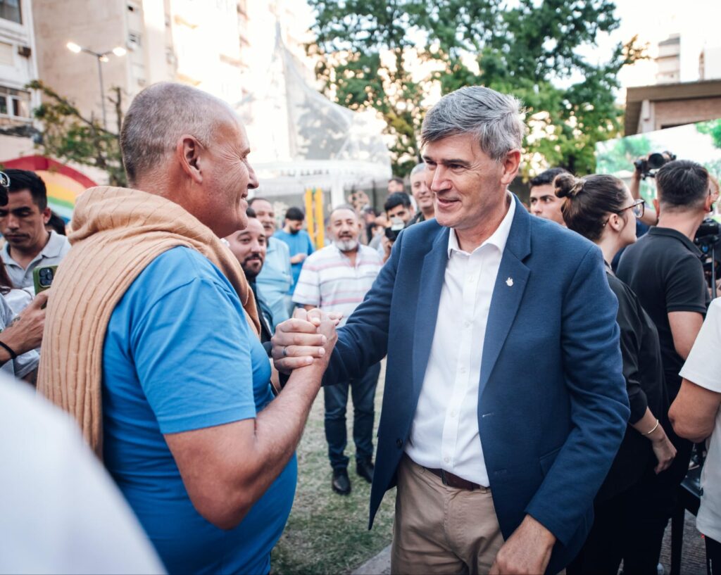 Passerini inauguró la puesta en valor de la Plaza de las Infancias Cordobesas