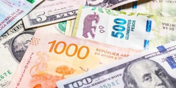 Los créditos en pesos y en dólares continuaron la tendencia alcista