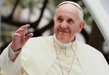 El papa Francisco se encuentra estable pero sus condiciones clínicas son complejas