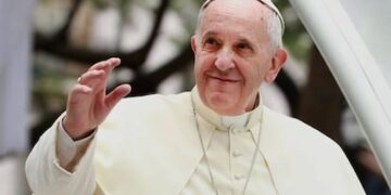 El papa Francisco se encuentra estable pero sus condiciones clínicas son complejas