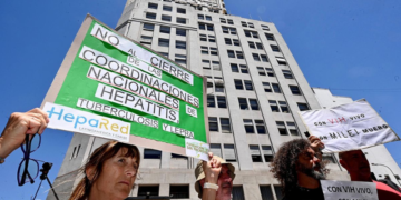 Luego de los despidos, renuncias masivas en el área de vacunas
