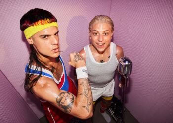 Ca7riel y Paco Amoroso sorprenden con “Papota”