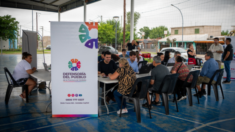 "La Defen Más Cerca" llega a la Plaza San Martín con servicios gratuitos