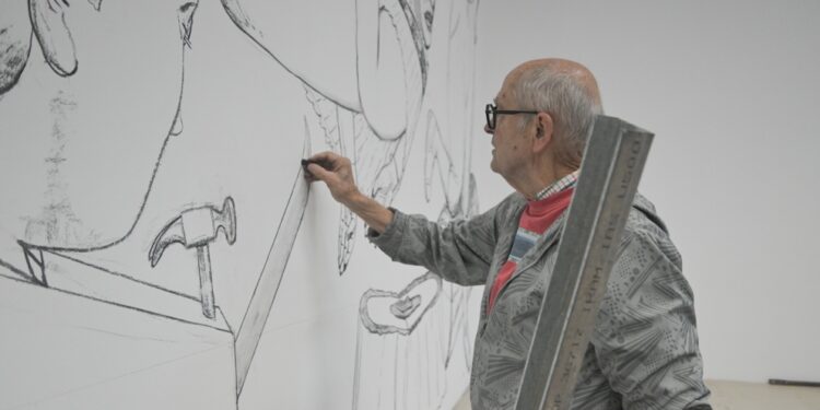 Pat Andrea en acción: El artista internacional dibuja un mural