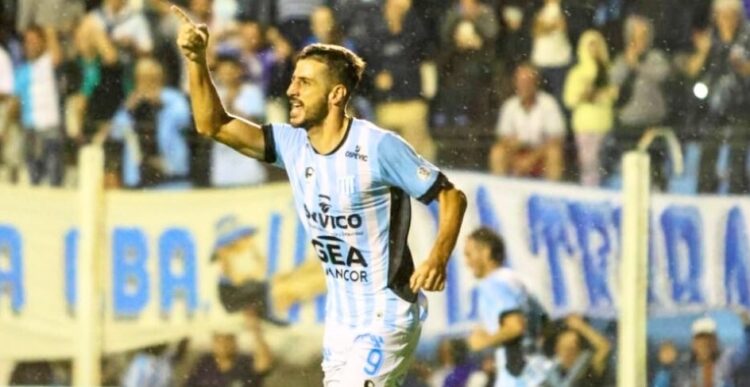 Racing no lo aguantó y nuevamente dejó escapar puntos de local