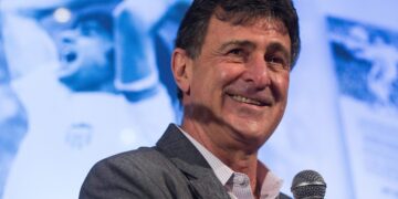 Kempes destacó el rendimiento de la Selección: «Argentina es muy superior a España»