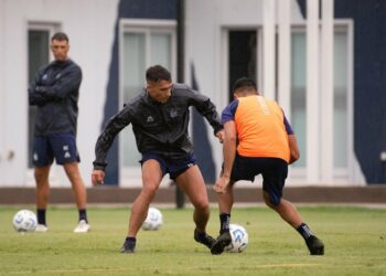 Tras ser campeón, Talleres va por la remontada en el torneo local