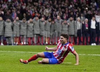 Con polémica, Real Madrid superó al Atlético y se metió en cuartos de final