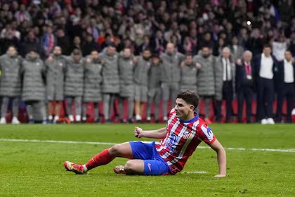 Con polémica, Real Madrid superó al Atlético y se metió en cuartos de final