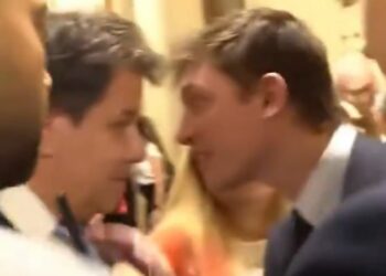 Santiago Caputo fue denunciado por violencia y amenazas contra Facundo Manes