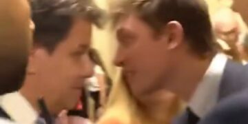 Santiago Caputo fue denunciado por violencia y amenazas contra Facundo Manes