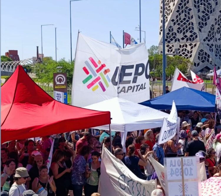 Paro docente: para la UEPC el acatamiento alcanzó el 75%