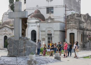 Las propuestas de visitas guiadas en los cementerios San Jerónimo y San Vicente