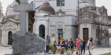 Las propuestas de visitas guiadas en los cementerios San Jerónimo y San Vicente