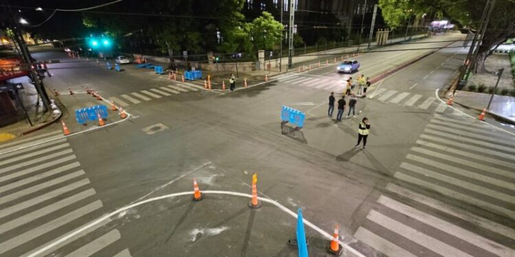 La acción tiene como objetivo mejorar la seguridad vial y reorganizar el tránsito.