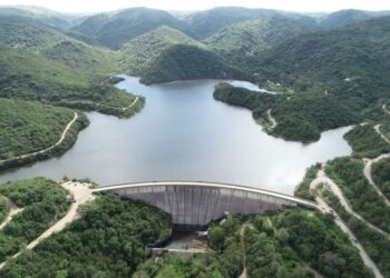 Tras las lluvias, el embalse La Quebrada se acerca a su nivel de vertedero