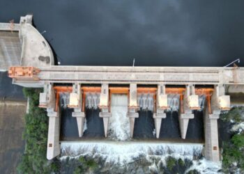 Desde el aire, así se ve el Embalse Cruz del Eje: superó el nivel de vertedero