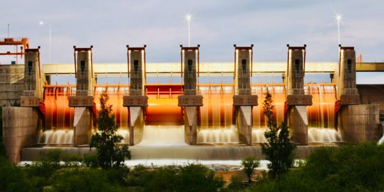 Desde el aire, así se ve el Embalse Cruz del Eje: superó el nivel de vertedero