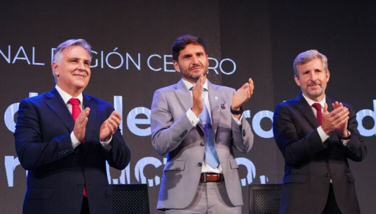 En la oportunidad, se firmaron acuerdos para reforzar la integración entre las provincias.