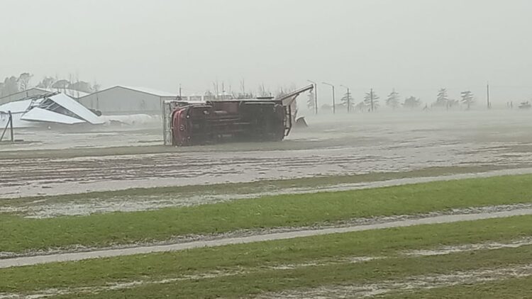 Fuerte tormenta causa estragos en Ucacha