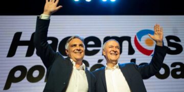Schiaretti le pasará la conducción del PJ a Llaryora Schiaretti le pasará la conducción del PJ a Llaryora