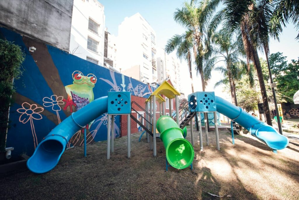 Passerini inauguró la puesta en valor de la Plaza de las Infancias Cordobesas Passerini inauguró la puesta en valor de la Plaza de las Infancias Cordobesas