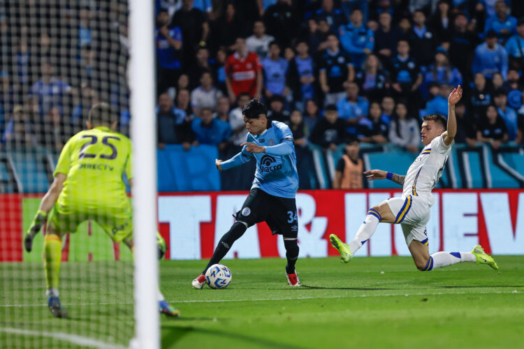 Belgrano perdió ante
Boca Juniors en el estadio Julio 
César Villagra.