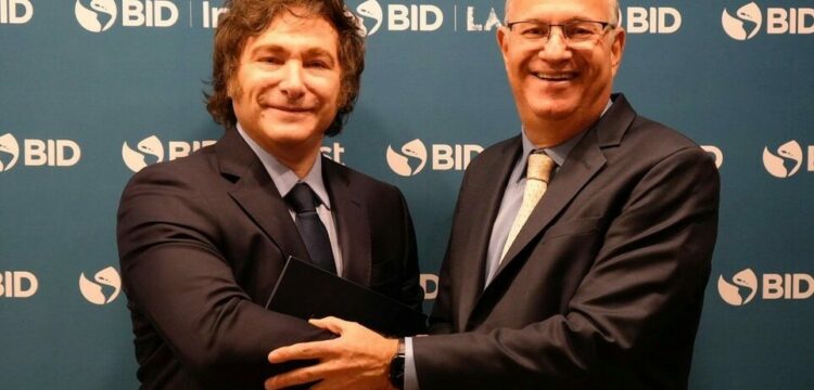 El presidente Javier Milei y el jefe del BID, Ilan Goldfajn.