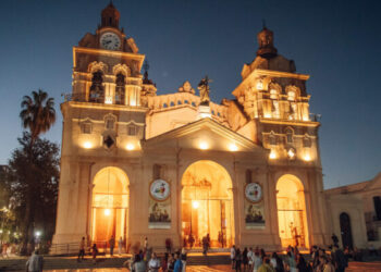 Un circuito interreligioso para conocer iglesias, mezquitas, sinagogas y templos